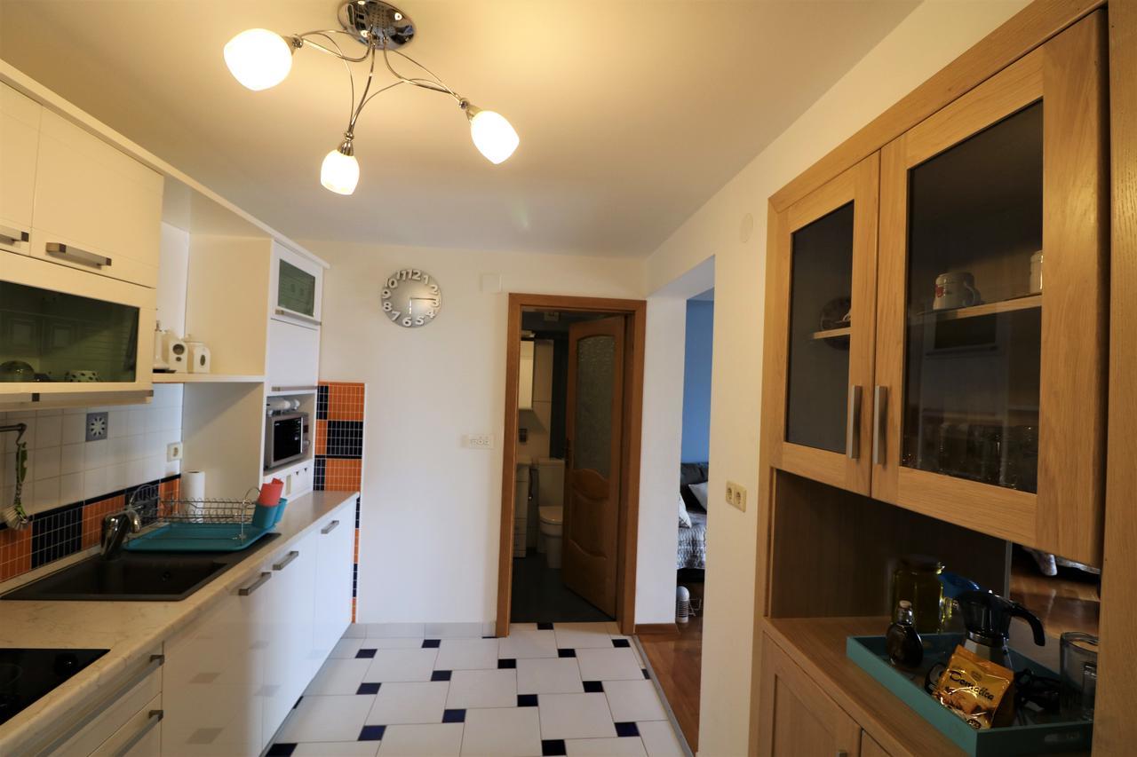 Malinska Center Apartment Exterior photo