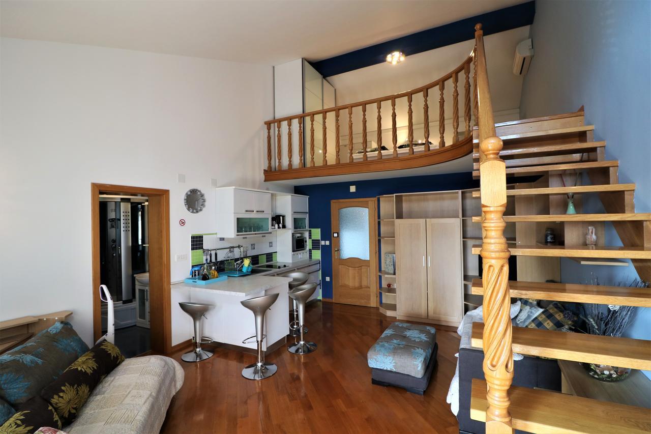 Malinska Center Apartment Exterior photo