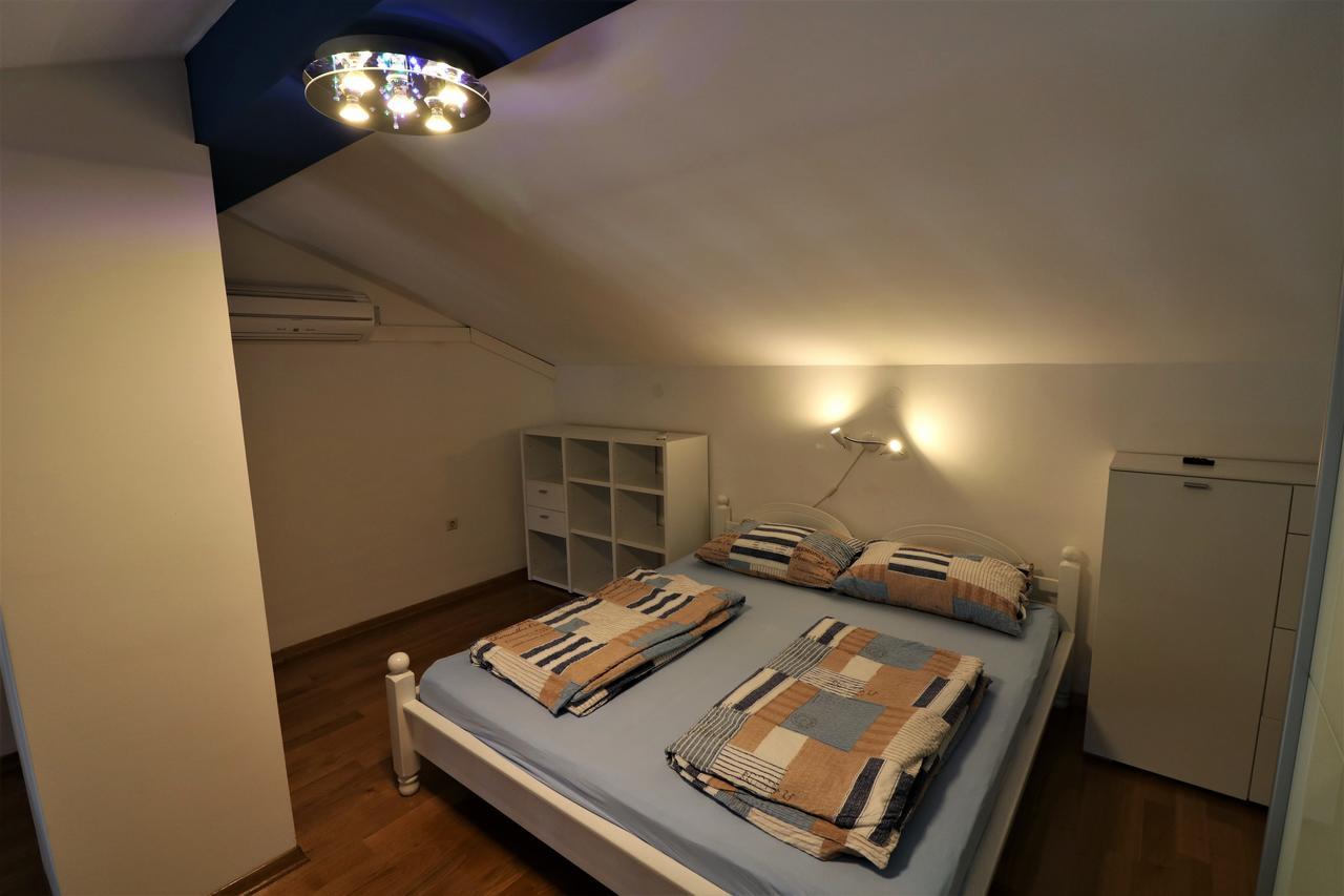 Malinska Center Apartment Exterior photo