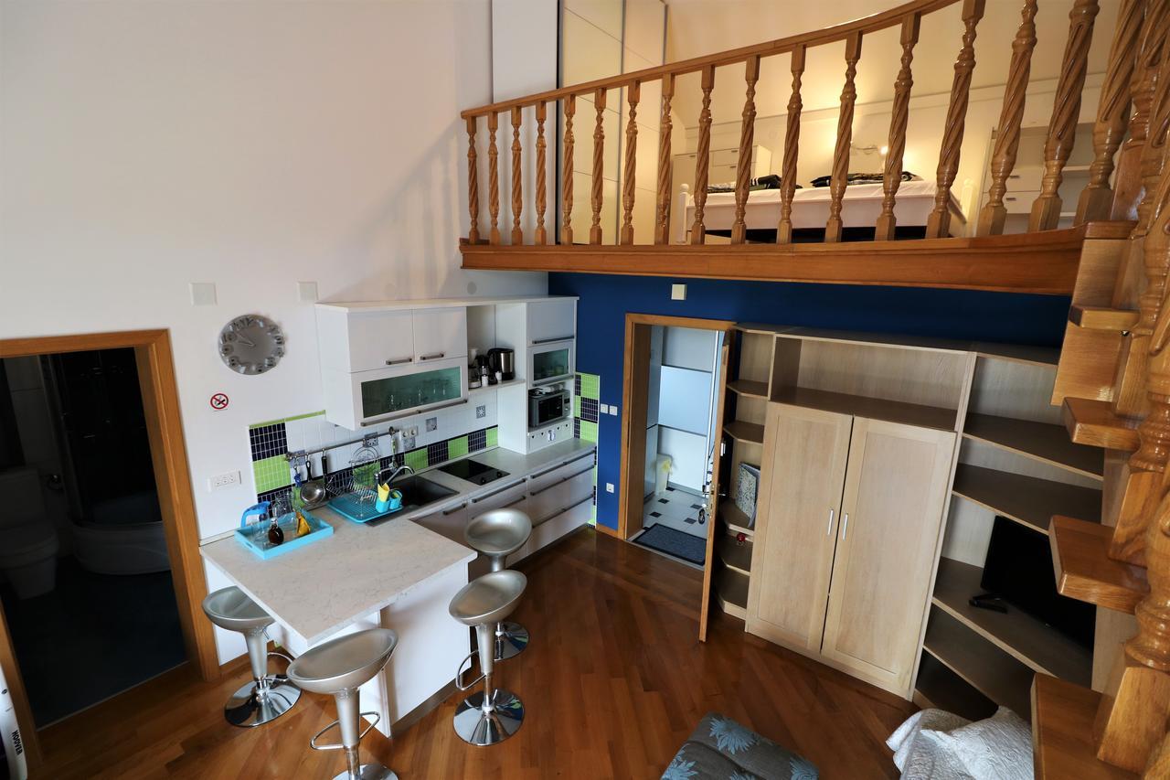 Malinska Center Apartment Exterior photo