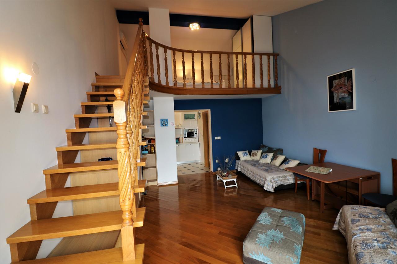 Malinska Center Apartment Exterior photo