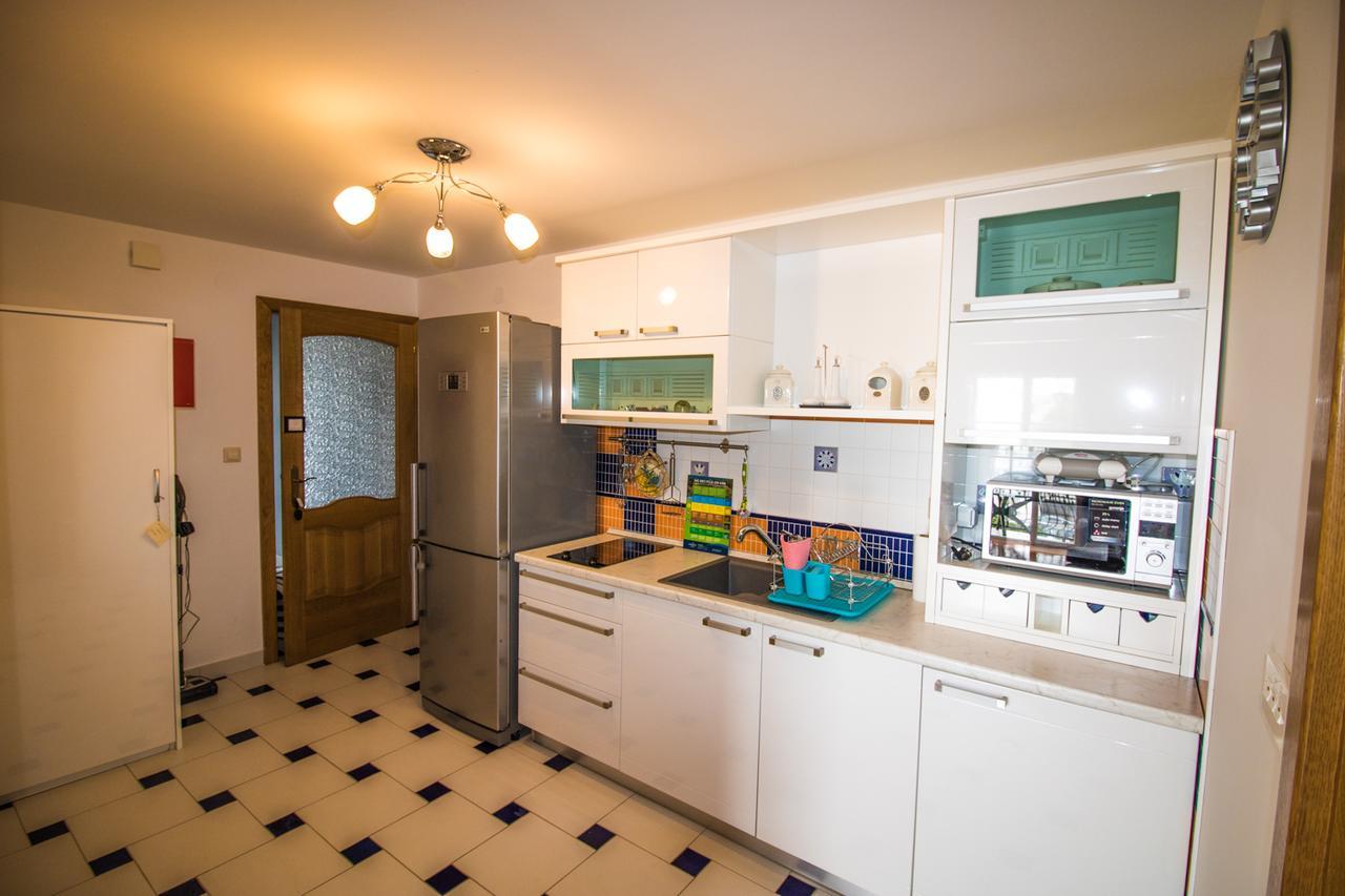 Malinska Center Apartment Exterior photo